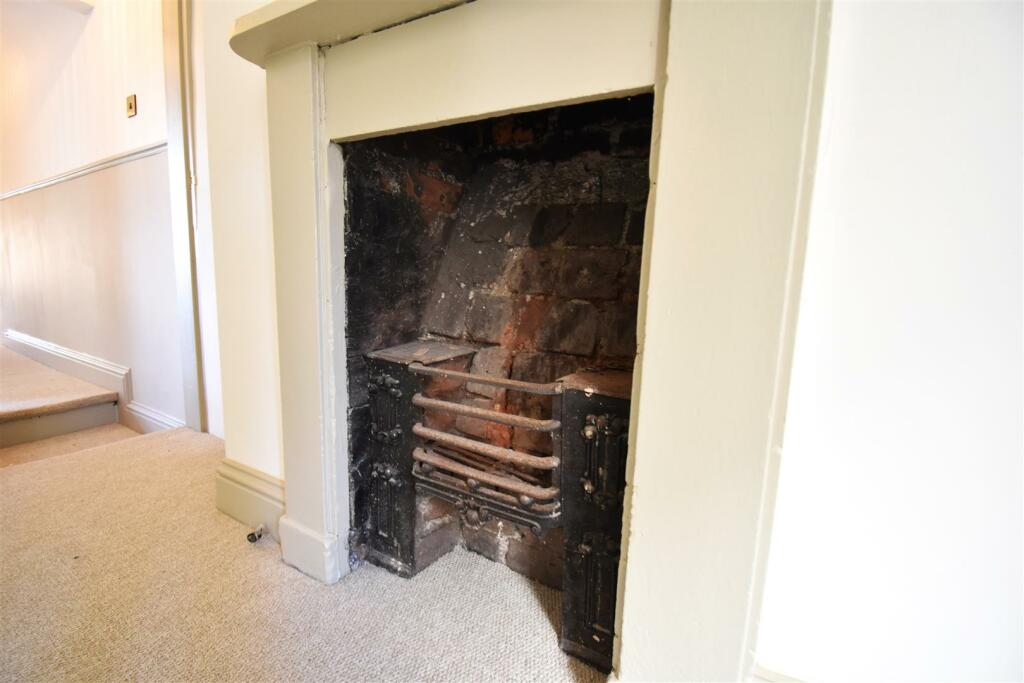 Additional property image - Beautiful Refurbished Cottage Set In The Heart Of Westbury Village