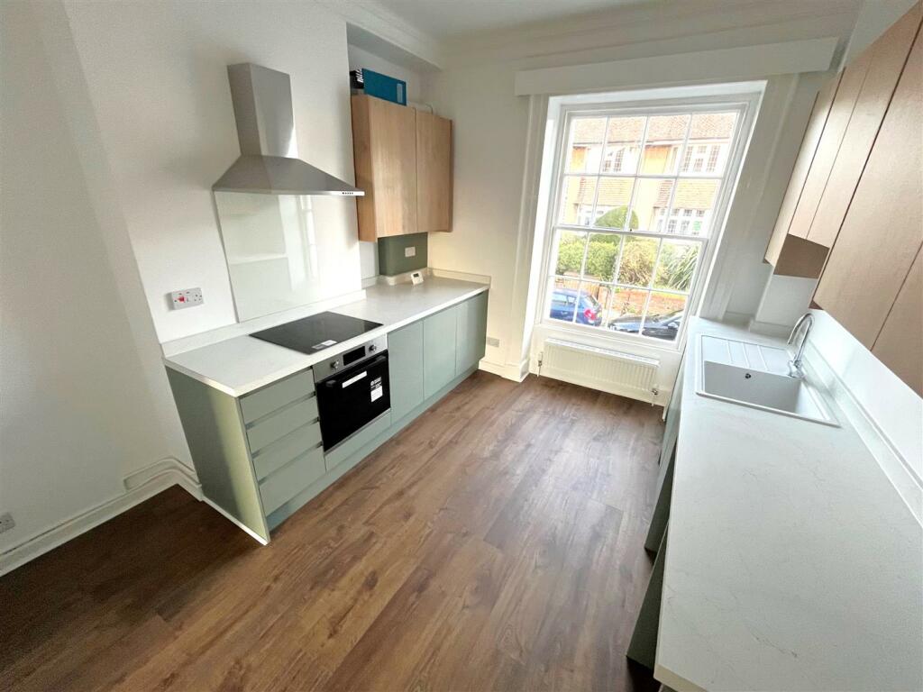 Additional property image - Wonderful Apartment with Views in Westbury-On-Trym, Bristol