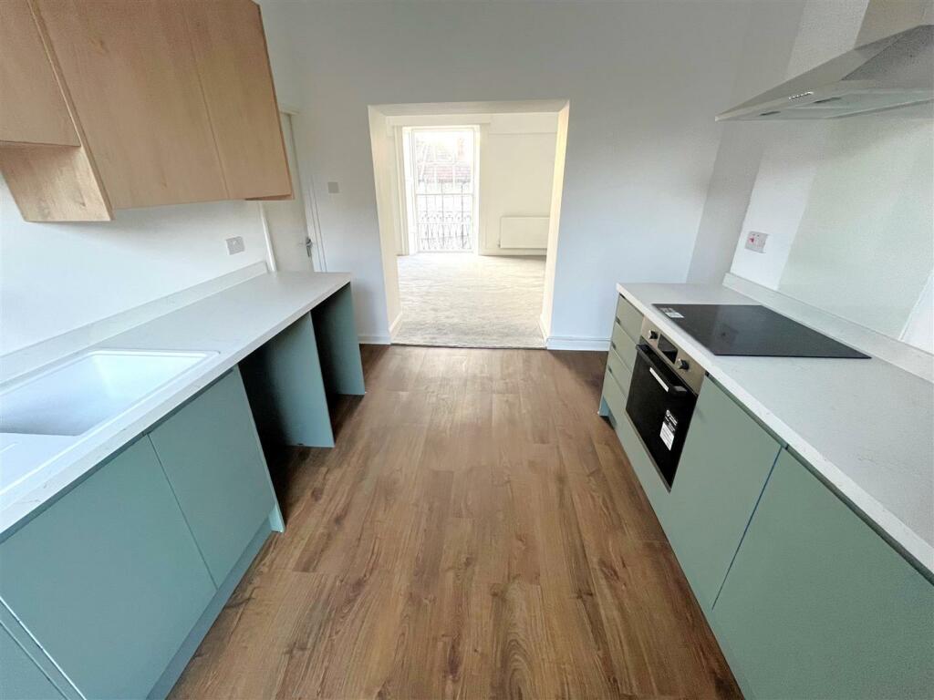 Additional property image - Wonderful Apartment with Views in Westbury-On-Trym, Bristol