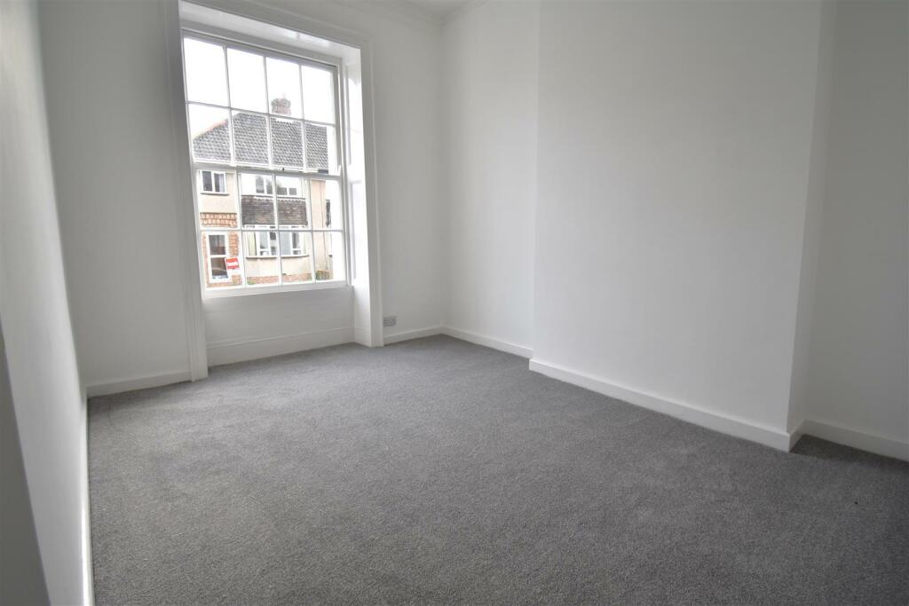 Additional property image - Wonderful Apartment with Views in Westbury-On-Trym, Bristol
