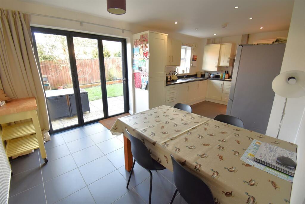 Additional property image - Superb House in Henleaze, Bristol