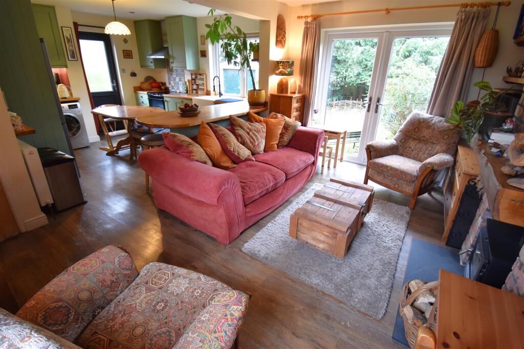 Additional property image - Beautiful Home on Lake Road, Bristol