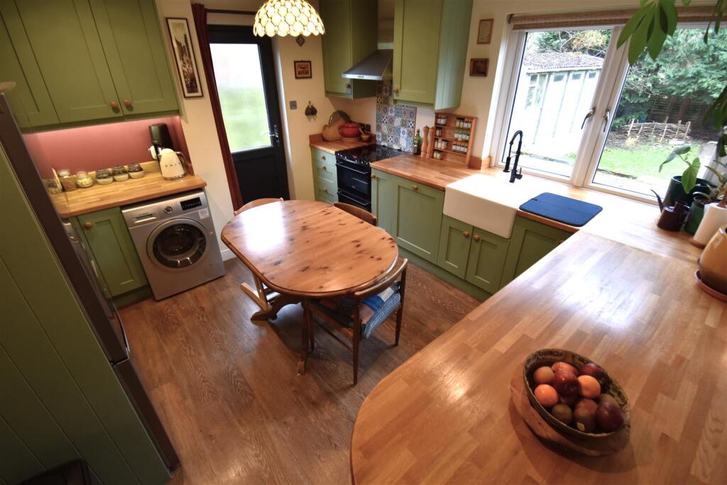 Additional property image - Beautiful Home on Lake Road, Bristol
