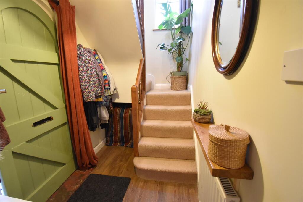 Additional property image - Beautiful Home on Lake Road, Bristol