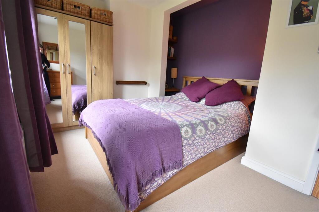 Additional property image - Beautiful Home on Lake Road, Bristol