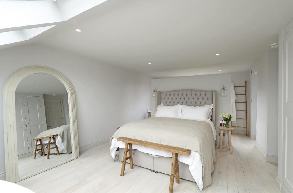 Additional property image - Henleaze, Bristol, BS9