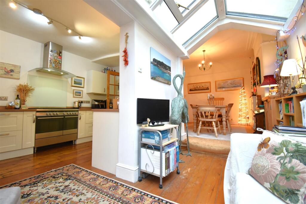 Additional property image - Delightful Extended Period Home Adjacent To Bishop Rd School in BS7
