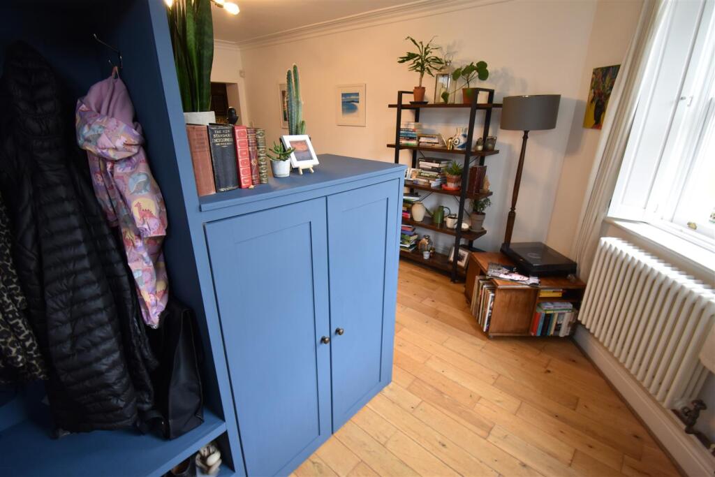 Additional property image - Superb Garden Apartment Beaconsfield Road, Clifton, Bristol