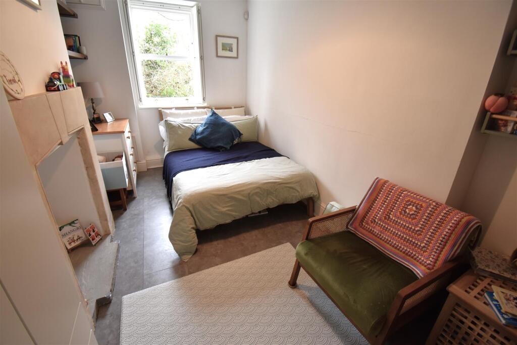 Additional property image - Superb Garden Apartment Beaconsfield Road, Clifton, Bristol