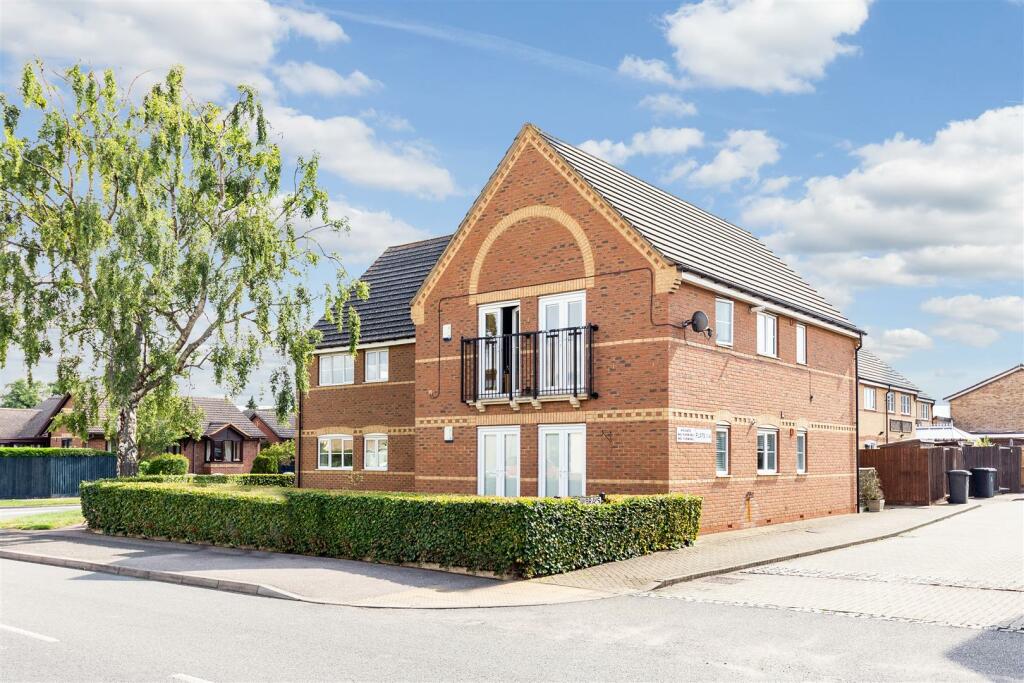 1 bedroom apartment for sale in The Mowbrays, Stotfold, Hitchin, SG5