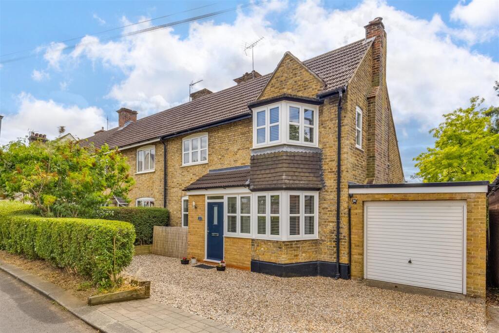 Main image of property: Pix Road, Letchworth Garden City