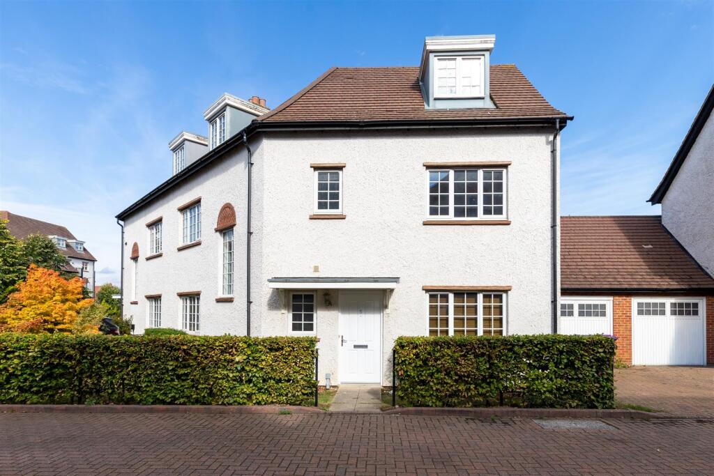 Main image of property: Lowe Drive, Letchworth Garden City