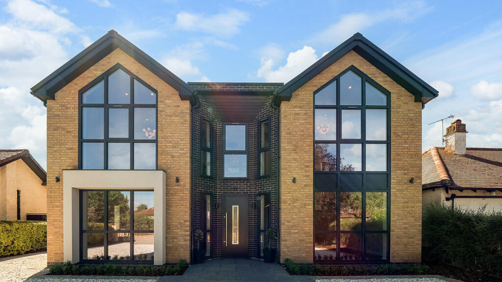 5 bedroom detached house for sale in High View Avenue, Keyworth, NG12