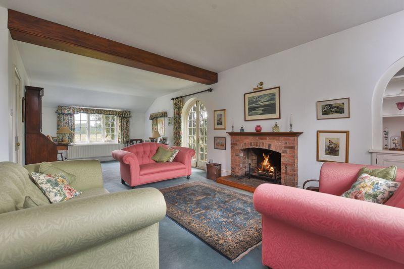 4 bedroom detached house for sale in Gonalston Lane, Hoveringham, NG14