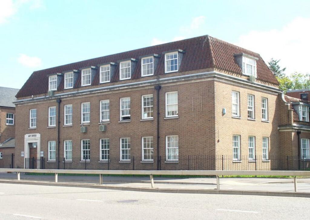 Office to lease in 2nd Floor, 3 5 Rickmansworth Road, Watford, WD18