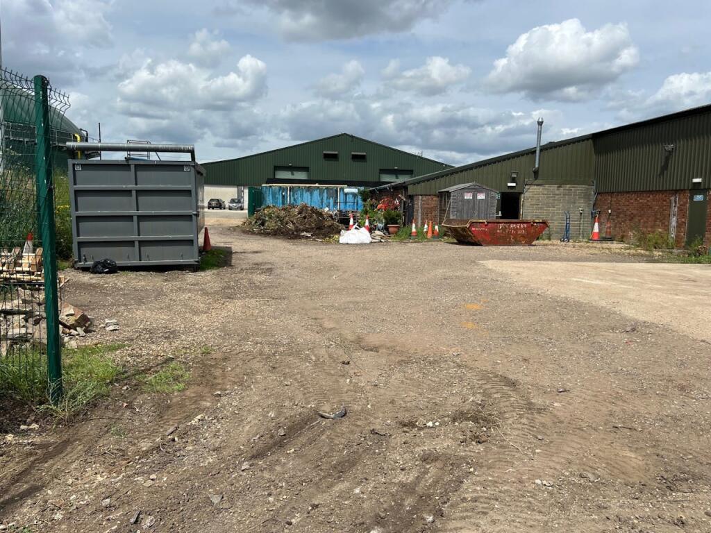 Additional property image - Unit 65, Coursers Farm, Coursers Road, Colney Heath, AL4 0PD
