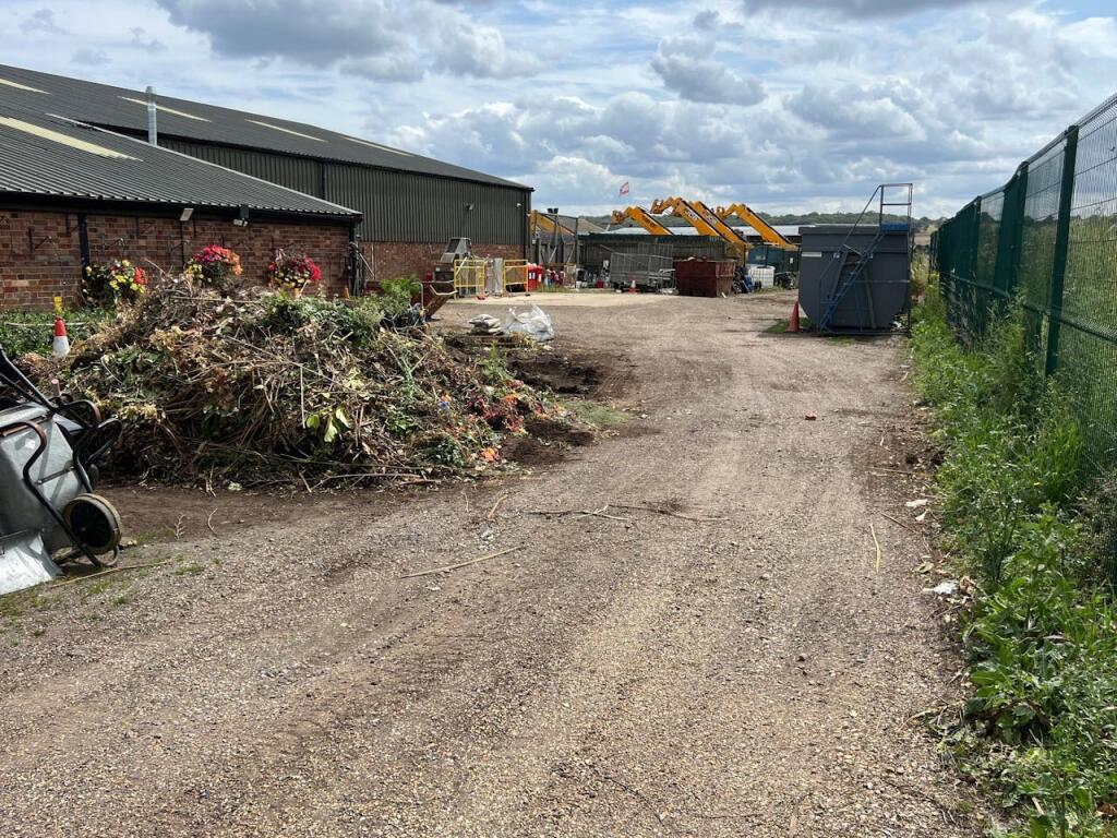Additional property image - Unit 65, Coursers Farm, Coursers Road, Colney Heath, AL4 0PD