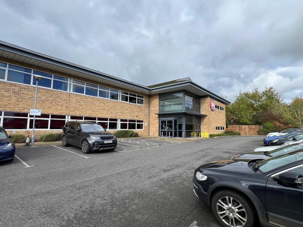 Additional property image - 1 Curo Park, Frogmore, St. Albans, AL2 2DD