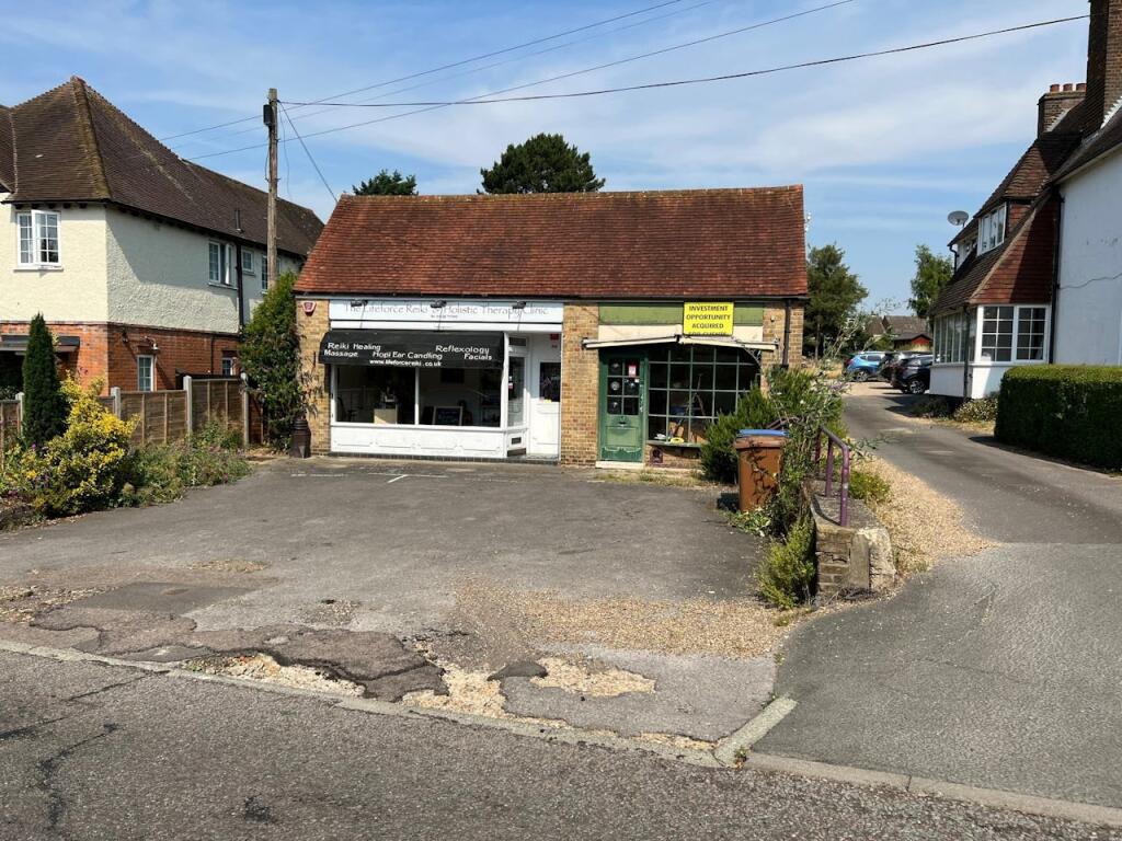 Main image of property: 23A & 23B Station Road, Digswell, Welwyn, AL6 0DU