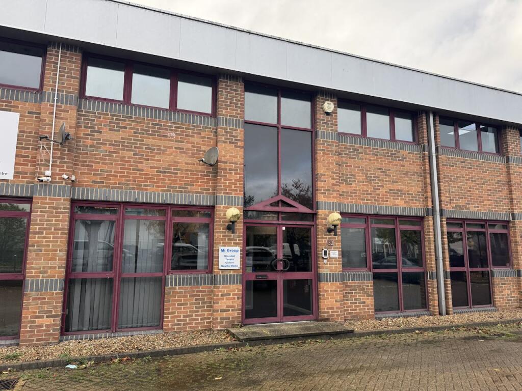 Main image of property: 32 The Metro Centre, Dwight Road, Watford, WD18 9SB