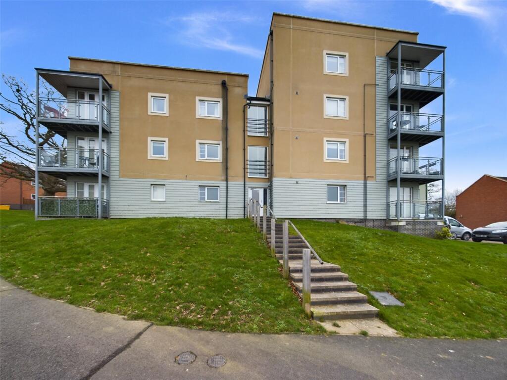 2 bedroom apartment for sale in Ledbury Court, Cheltenham