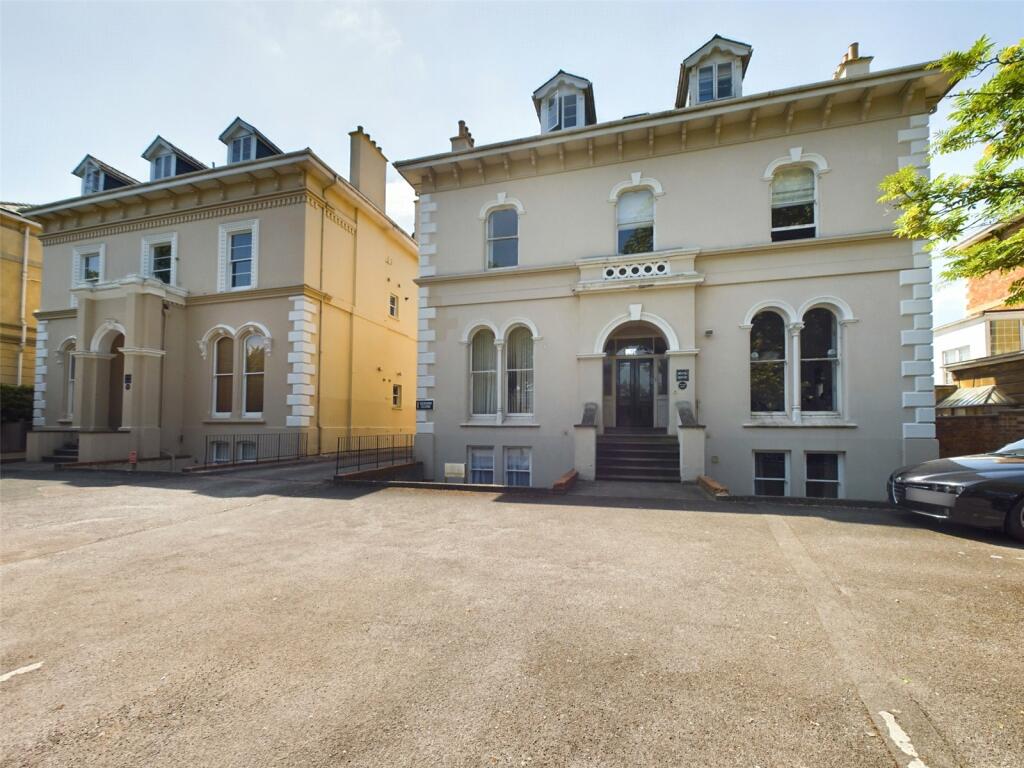 1 bedroom apartment for sale in Pittville Circus Road, Cheltenham, Gloucestershire, GL52
