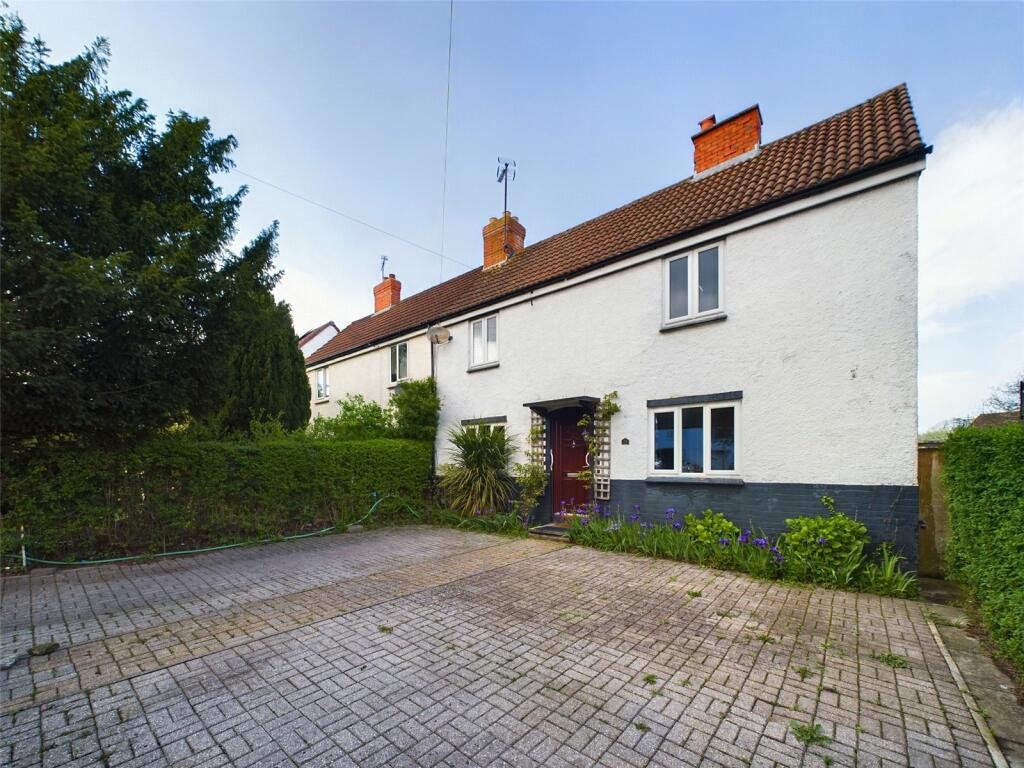 3 bedroom semi-detached house for sale in Tennyson Road, Cheltenham, Gloucestershire, GL51