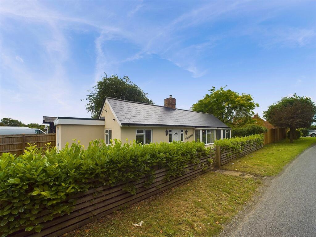2 bedroom bungalow for sale in Natton, Ashchurch, Tewkesbury