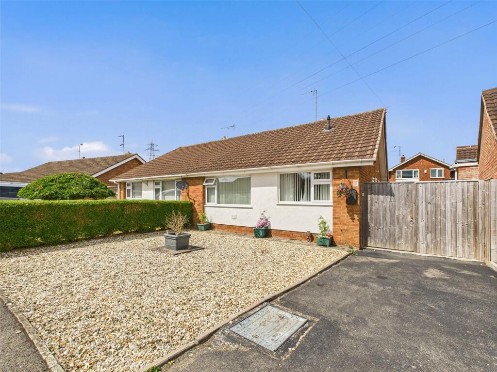 Main image of property: Stanwick Crescent, Cheltenham, Gloucestershire, GL51