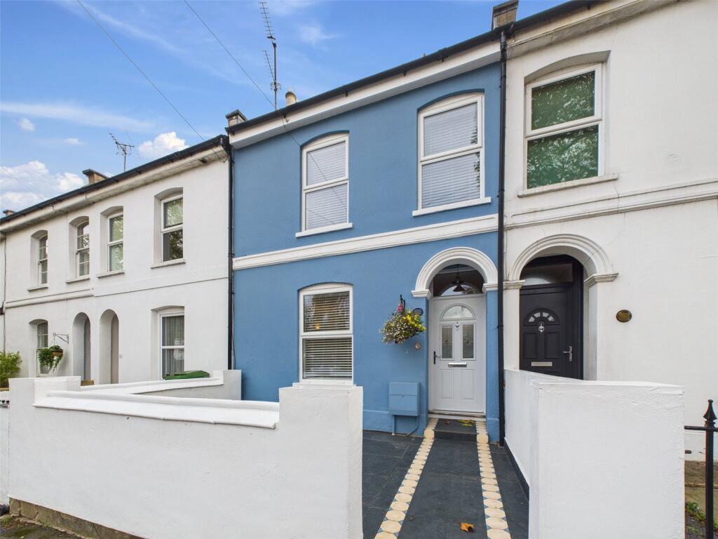 Main image of property: Gloucester Road, Cheltenham, Gloucestershire, GL51