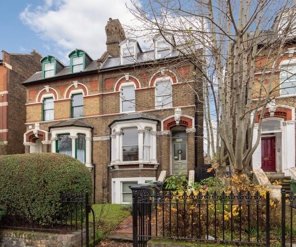 Main image of property: New Cross Rd, New Cross, SE14