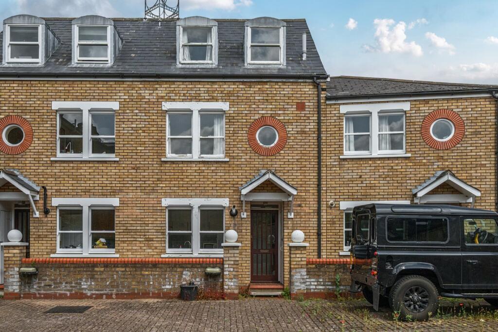 Main image of property: Dairy Mews, Clapham, London, SW9