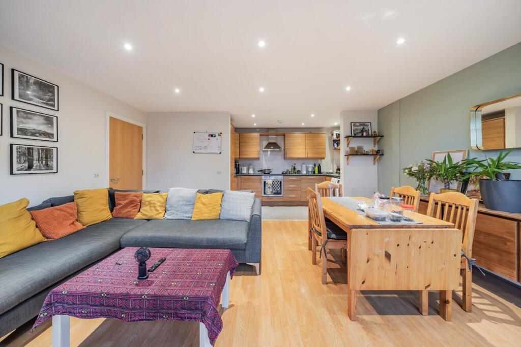 Main image of property: Larkhall Lane, Clapham, London, SW4