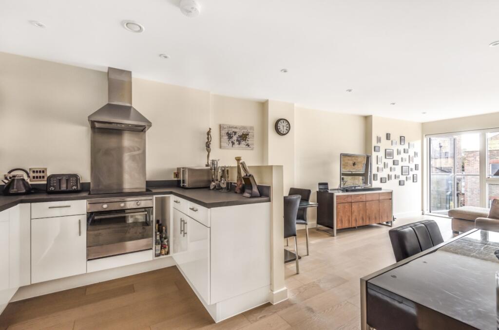 Main image of property: Clapham Road, Clapham, London, SW4