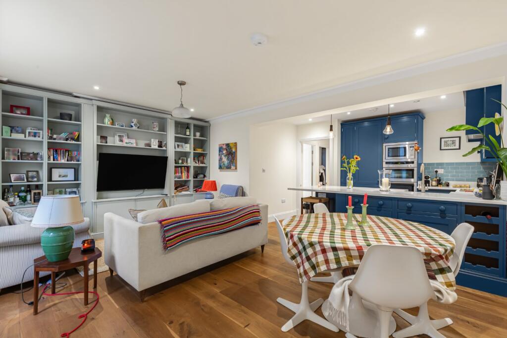 Main image of property: Grafton Square, London, SW4