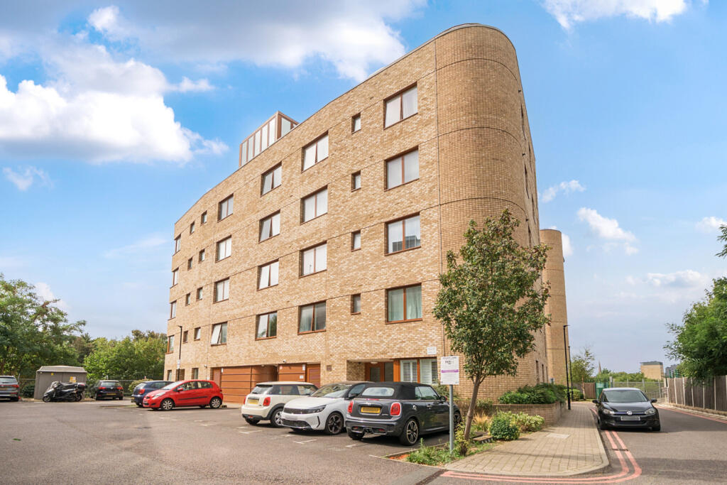 Main image of property: Kenneth Way, London