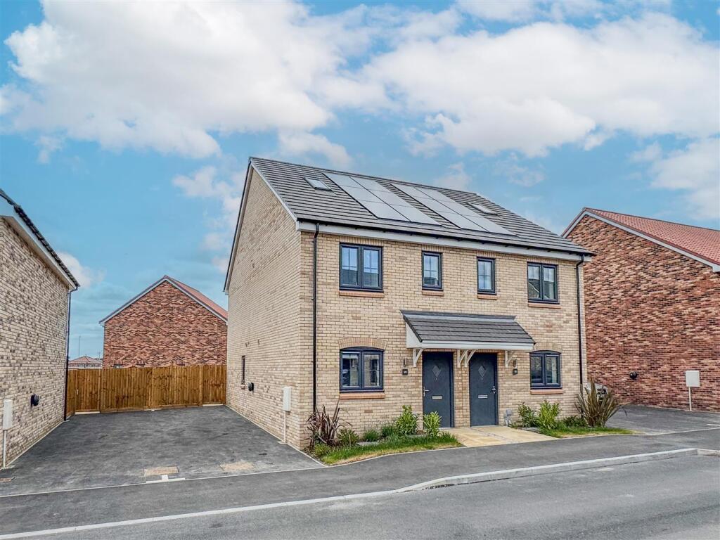 Main image of property: The Willows, Kennett