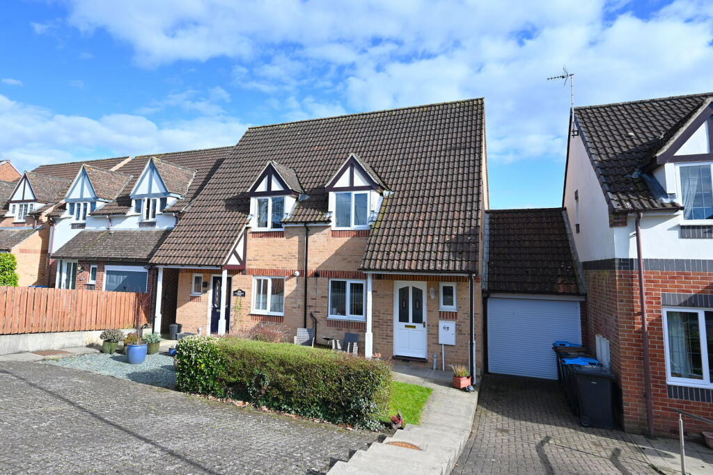 Main image of property: Aismunderby Close, Ripon, HG4 1NT