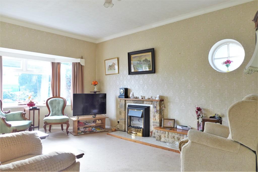 2 bedroom detached bungalow for sale in Whitcliffe Lane, Ripon, HG4