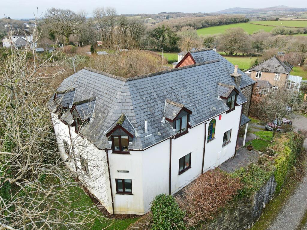 4 bedroom detached house for sale in Yelverton, Devon, PL20