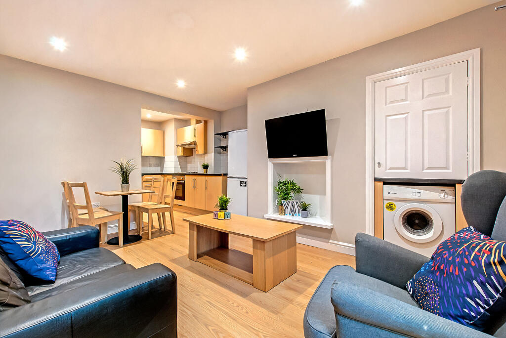 Main image of property: 158 Doncaster Road, Sandyford