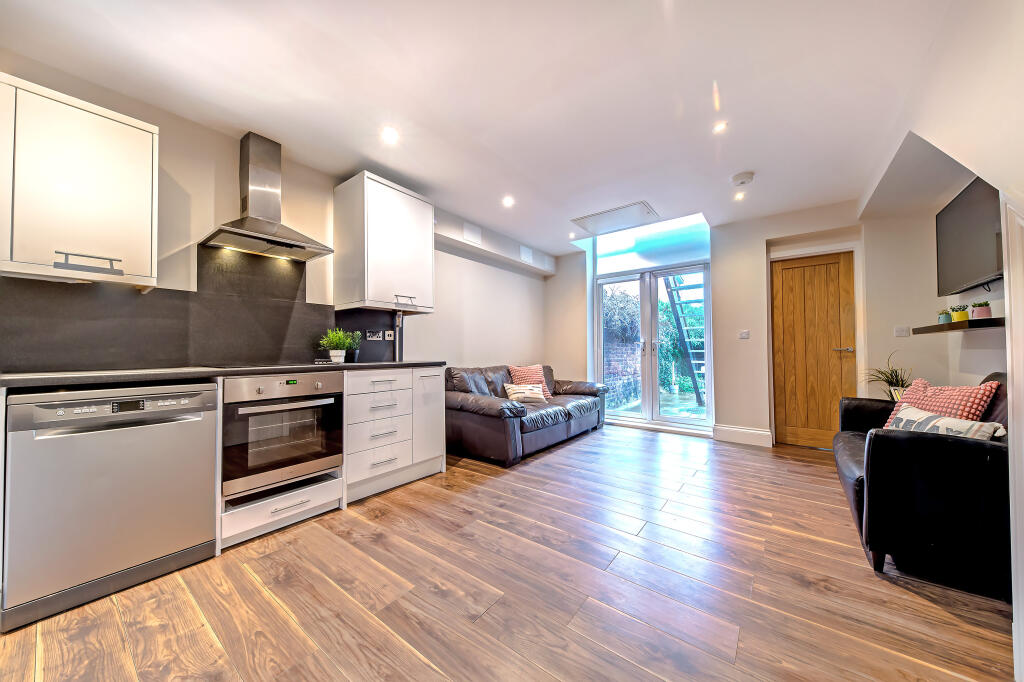 Main image of property: 10A Lambton Road, Jesmond