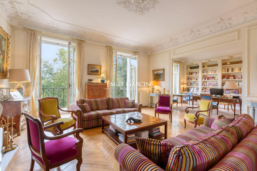 3 bedroom flat for sale in ParisIsle of France, Paris, Paris 08