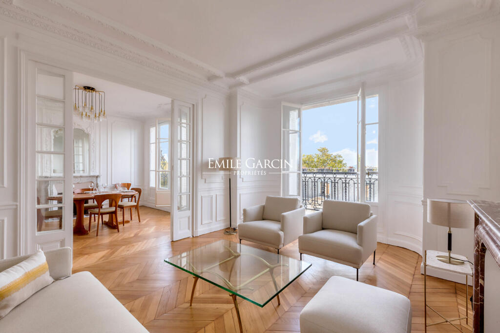 2 bedroom flat for sale in ParisIsle of France, Paris, Paris 07