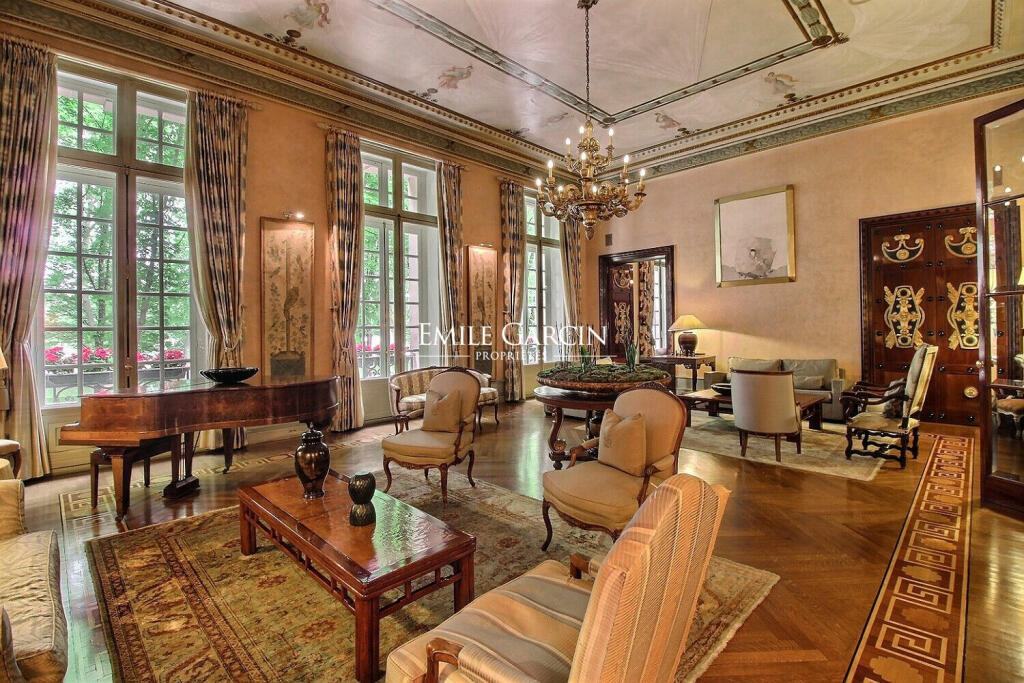 3 bedroom flat for sale in ParisIsle of France, Paris, Paris 07