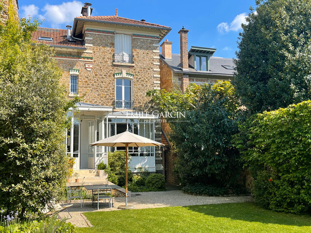 Main image of property: Paris-Isle of France, Yvelines, Versailles