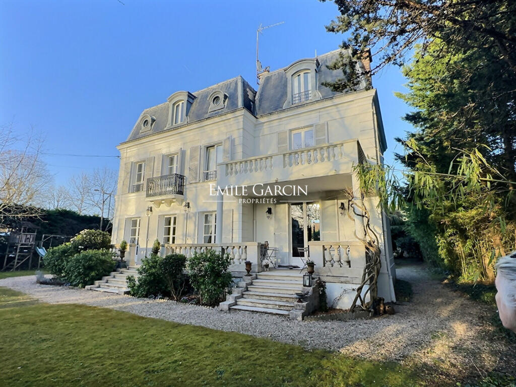 Main image of property: Paris-Isle of France, Yvelines, Maisons-Laffitte