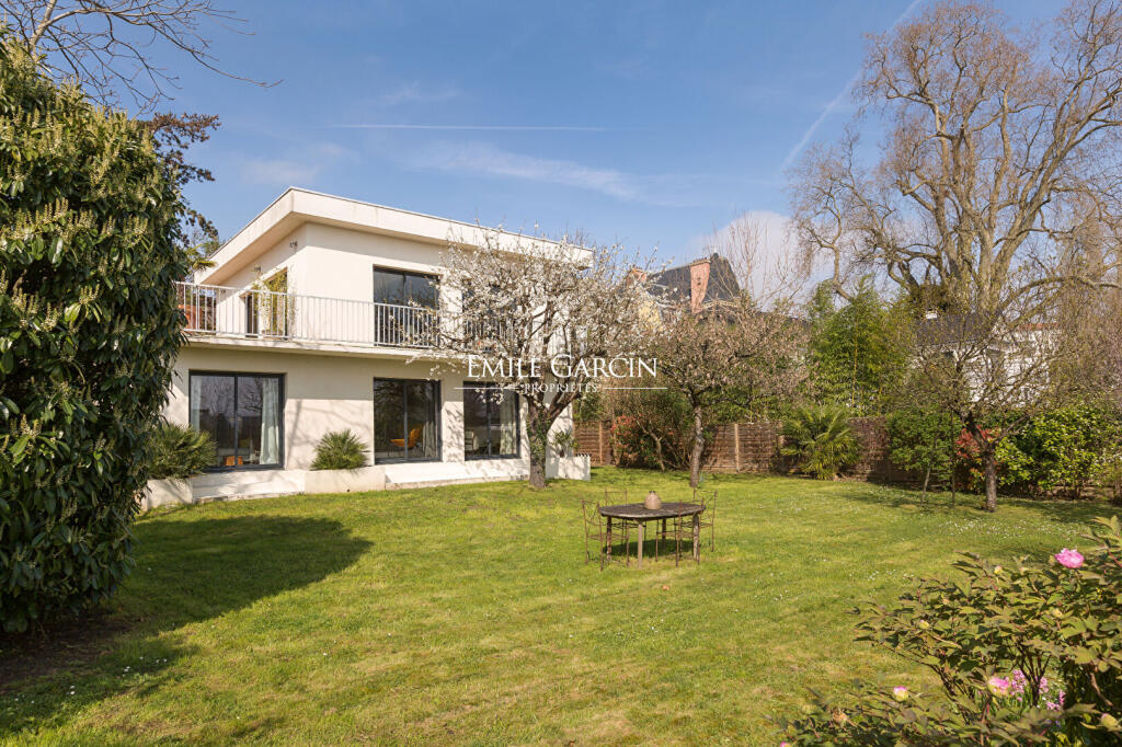 Main image of property: Paris-Isle of France, Yvelines, Chatou