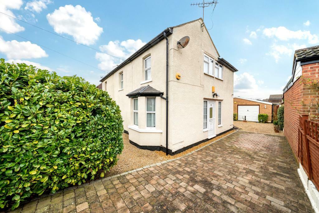 2 bedroom semi-detached house for sale in South Reading, Berkshire, RG2
