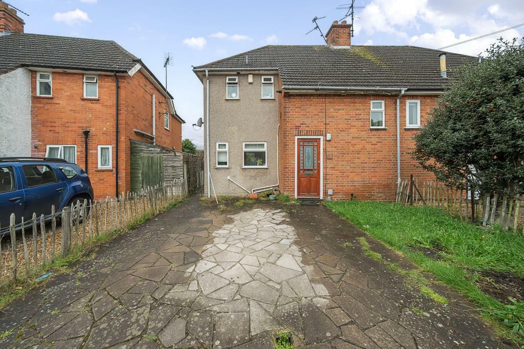 2 bedroom semi-detached house for sale in South Reading/University borders, Berkshire, RG2